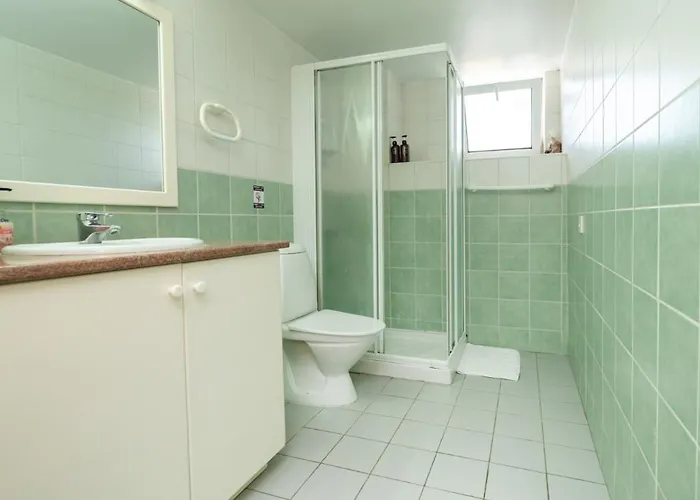 Lägenhet Cozy 3 Bedroom Flat Center