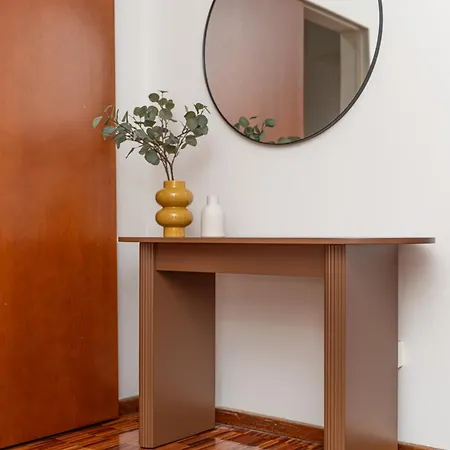 Lägenhet Cozy 3 Bedroom Flat Center