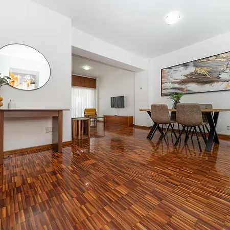 Cozy 3 Bedroom Flat Center Appartement