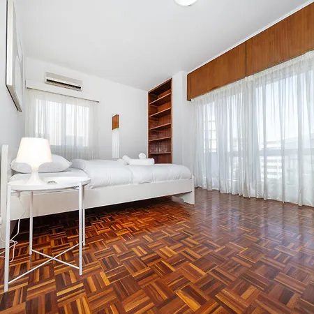 Cozy 3 Bedroom Flat Center Nikozja